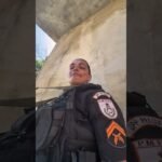 Policial Feminina mostra a rotina de ser PM no Rio de Janeiro e indica a profissão para quem quiser fazer o concurso! E aí você se garante? Deixe a sua opinião. Policial Feminina mostra a rotina de ser PM no Rio de Janeiro e indica a profissão para quem quiser fazer o concurso! E aí você se garante? Deixe a sua opinião.