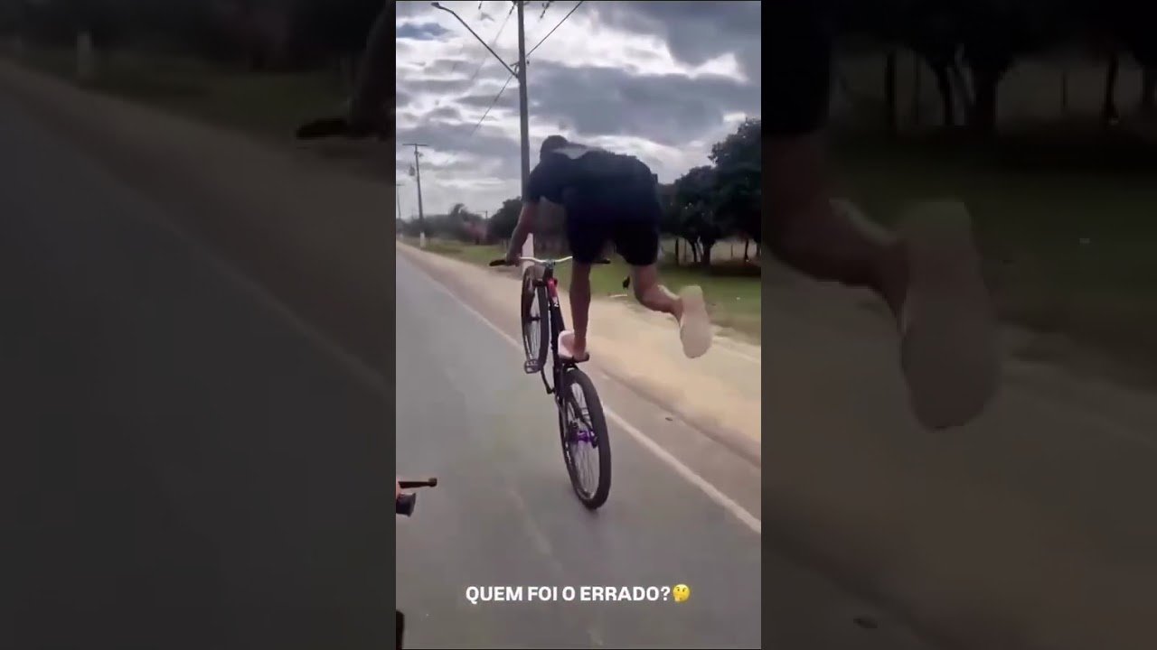 De onde surgiu essa galinha !😅 De onde surgiu essa galinha !😅