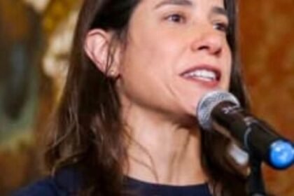 Após denúncia, Raquel diz que empresa de ônibus do pai vai encerrar atividades Após denúncia, Raquel diz que empresa de ônibus do pai vai encerrar atividades