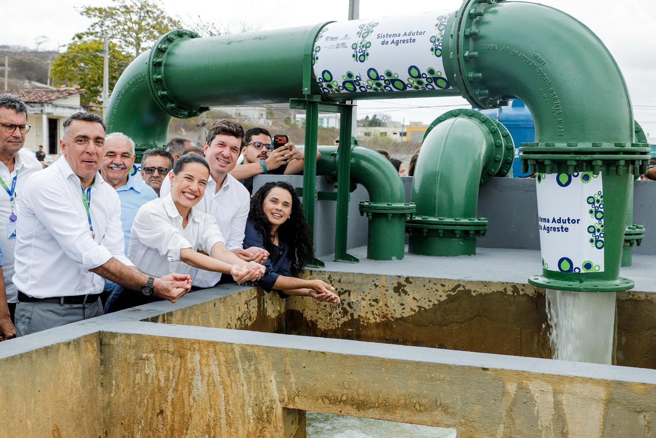 Governadora Raquel Lyra entrega nova etapa da Adutora do Agreste e garante abastecimento diário de água em Bezerros