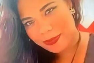 MULHER É ASSASSINADA A TIROS EMNOVA DESCOBERTA, NO RECIFE. ELAANTES DE SER MORTA PROTEGEU AFILHA DE 7 MESES PARA NÃO SERATINGIDA PELOS DISPAROS. MULHER É ASSASSINADA A TIROS EMNOVA DESCOBERTA, NO RECIFE. ELAANTES DE SER MORTA PROTEGEU AFILHA DE 7 MESES PARA NÃO SERATINGIDA PELOS DISPAROS.