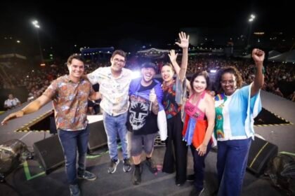 Após percorrer polos do Estado, governadora Raquel Lyra encerra Carnaval 2026 em Camaragibe Após percorrer polos do Estado, governadora Raquel Lyra encerra Carnaval 2026 em Camaragibe