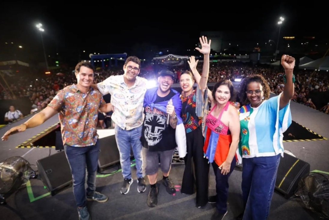 Após percorrer polos do Estado, governadora Raquel Lyra encerra Carnaval 2026 em Camaragibe Após percorrer polos do Estado, governadora Raquel Lyra encerra Carnaval 2026 em Camaragibe