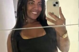 Mulher é esfaqueada e tem corpo queimado por ex-colega de trabalho após recusar a se relacionar com ele, diz família