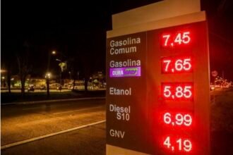 Após disparada de preços da gasolina, postos do Recife serão fiscalizados, diz Procon saiba como denunciar Após disparada de preços da gasolina, postos do Recife serão fiscalizados, diz Procon saiba como denunciar