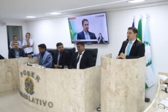 Transparência e inclusão: Câmara de Camaragibe adota Libras em todas as sessões ao vivo Transparência e inclusão: Câmara de Camaragibe adota Libras em todas as sessões ao vivo