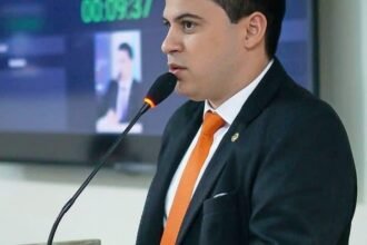 Vereador Paulo André apresenta projeto que reduz impostos para imóveis com energia solar e ações de preservação ambiental