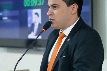 Vereador Paulo André apresenta projeto que reduz impostos para imóveis com energia solar e ações de preservação ambiental