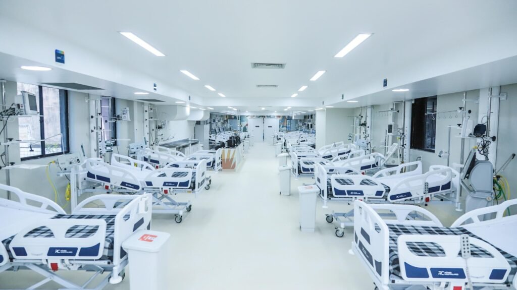 No Recife, Governo de Pernambuco entrega UTI Adulto do Hospital Barão de Lucena totalmente requalificada